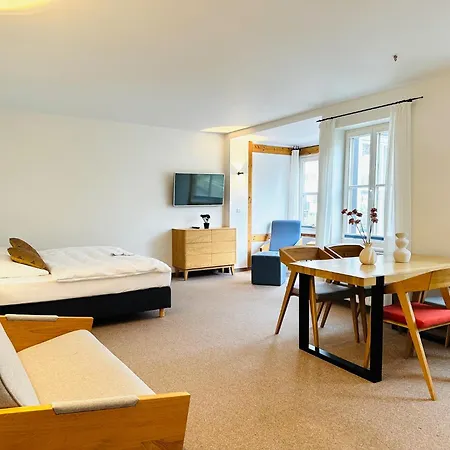 Linden Apartment- 4 Personen- Waschmaschine- Parkplatz شقة