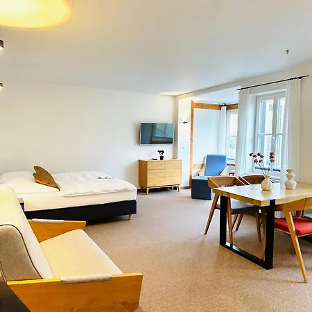 Linden Apartment- 4 Personen- Waschmaschine- Parkplatz