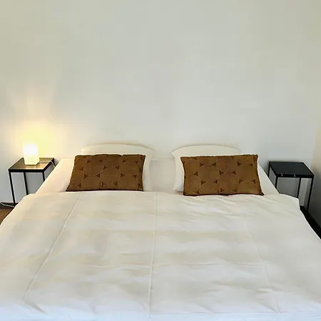Linden Apartment- 4 Personen- Waschmaschine- Parkplatz شقة *